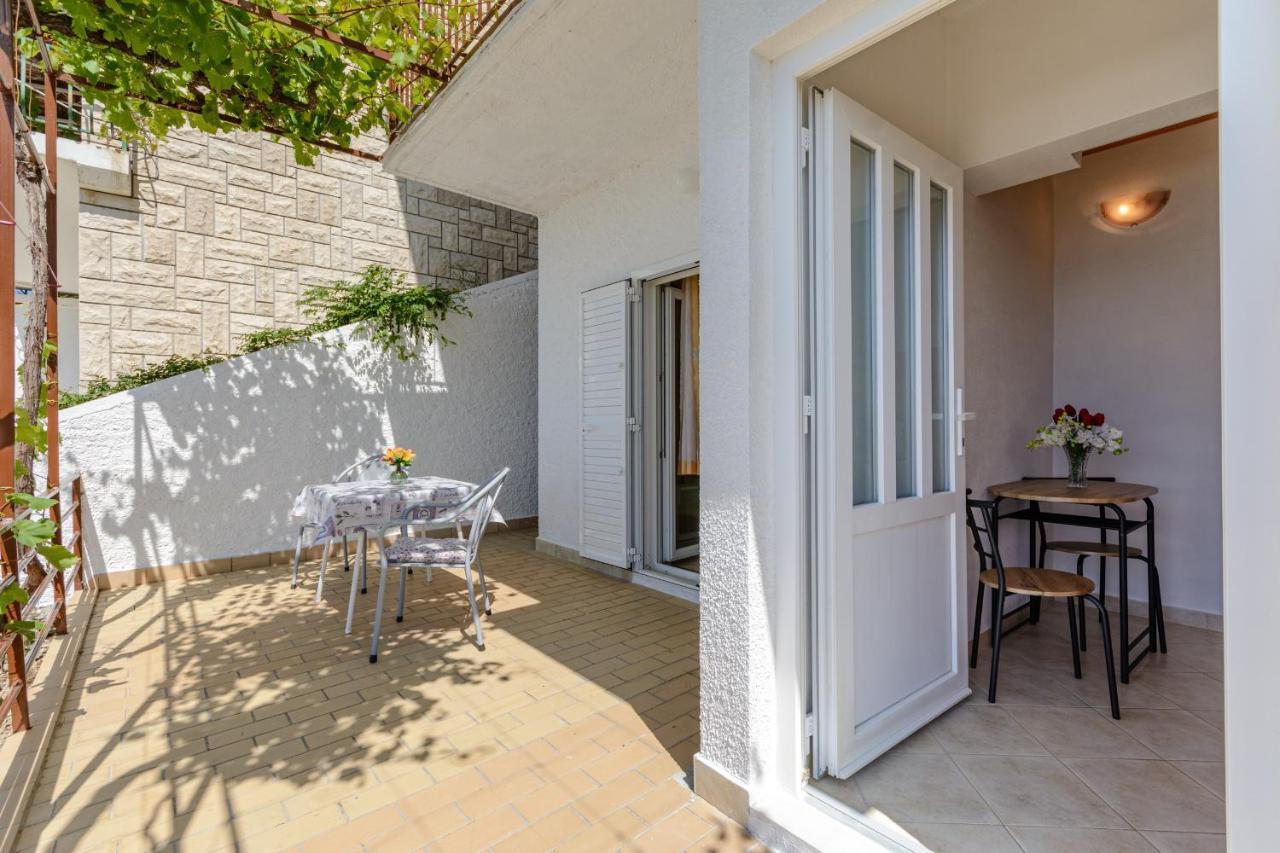 Rooms Sani Brela Exterior photo