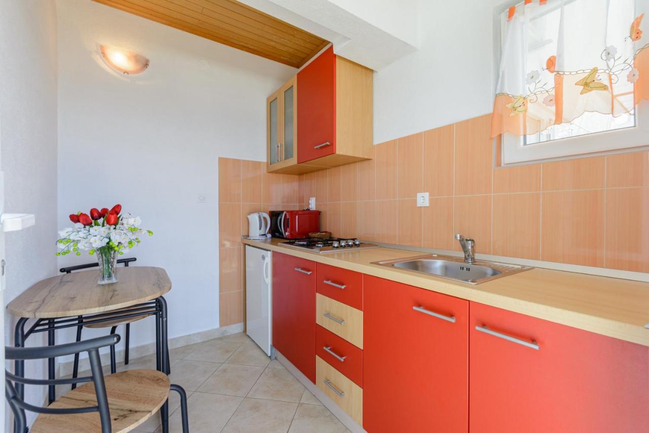 Rooms Sani Brela Exterior photo